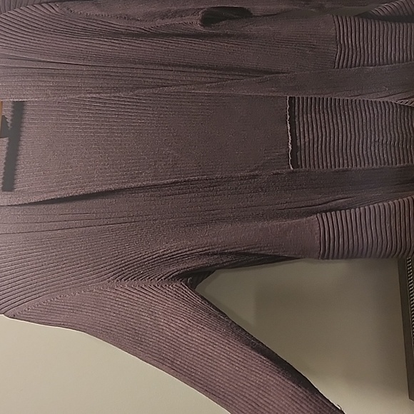 Brown sweater - Picture 2 of 5